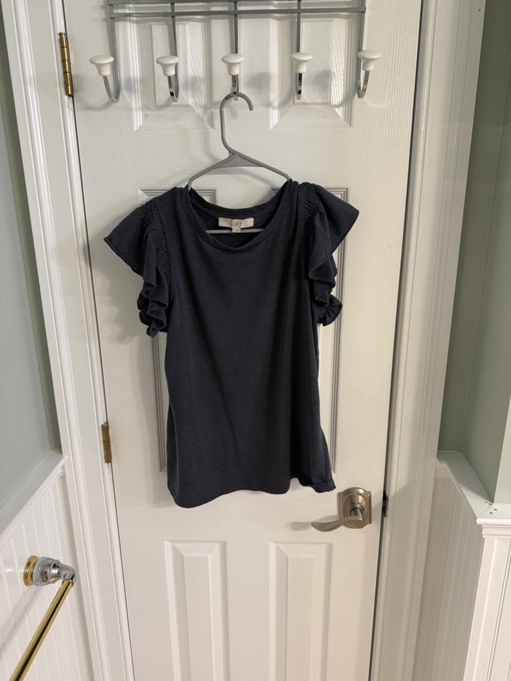 LOFT Gray Ruffle Sleeve Short-Sleeve Tee